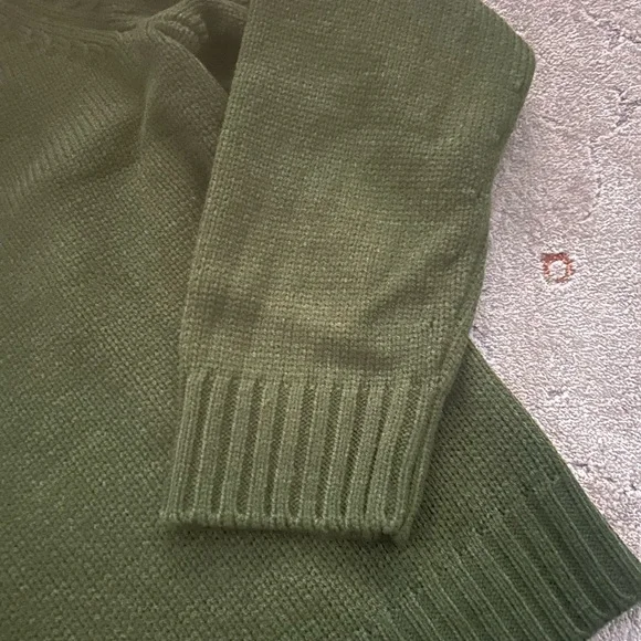 WeWoreWhat Collar V Neck Sweater - Picture 6 of 7